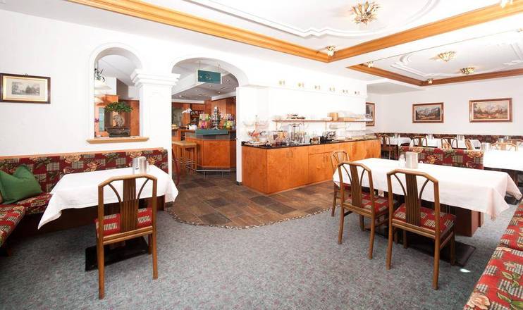 Hotel Zillertal, Innsbruck