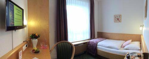 Hotel Wurms, Dusseldorf