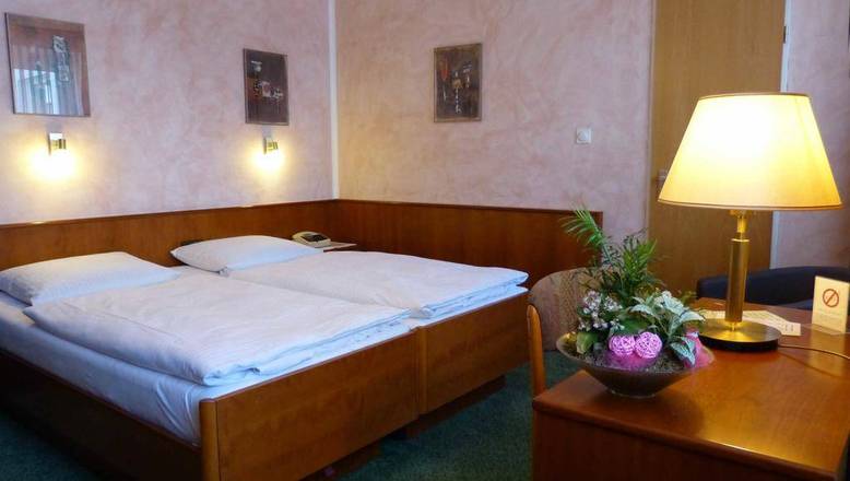 Hotel Wurms, Dusseldorf