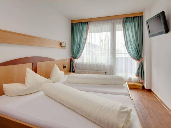 Hotel Zillertal, Innsbruck
