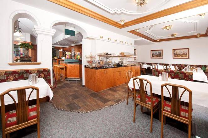 Hotel Zillertal, Innsbruck