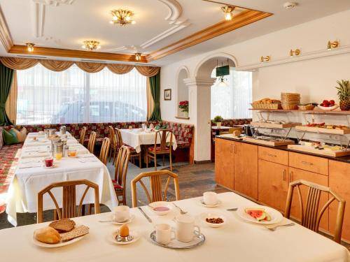 Hotel Zillertal, Innsbruck
