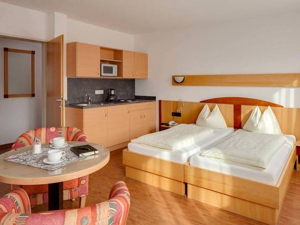 Hotel Zillertal, Innsbruck