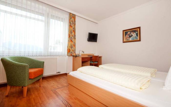 Hotel Zillertal, Innsbruck