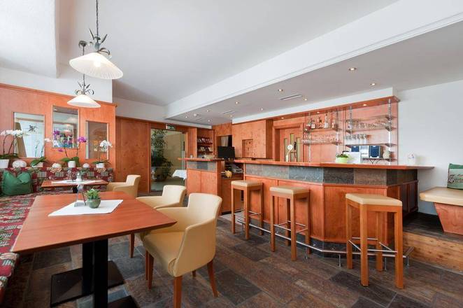 Hotel Zillertal, Innsbruck