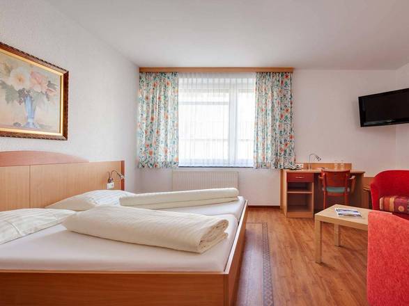 Hotel Zillertal, Innsbruck