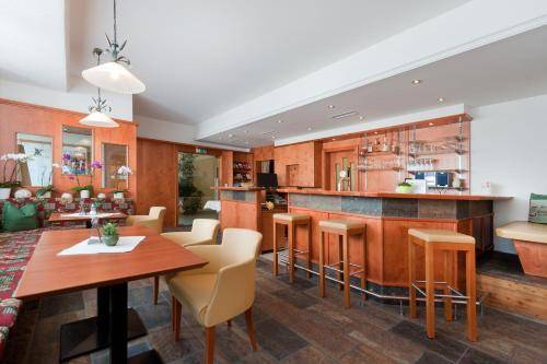 Hotel Zillertal, Innsbruck